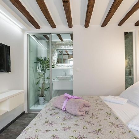 Bonbon Old Town Private En-Suite Room Split Buitenkant foto