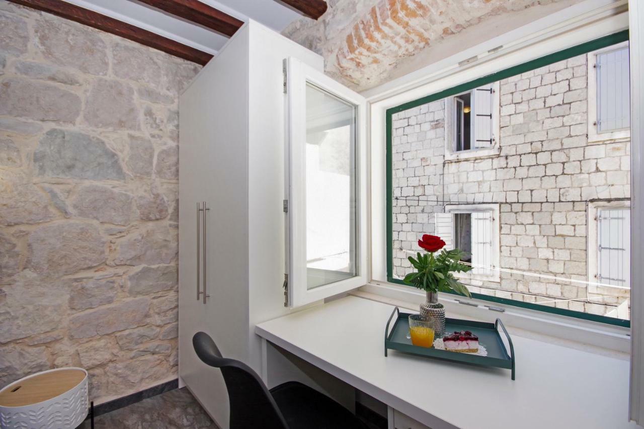 Bonbon Old Town Private En-Suite Room Split Buitenkant foto