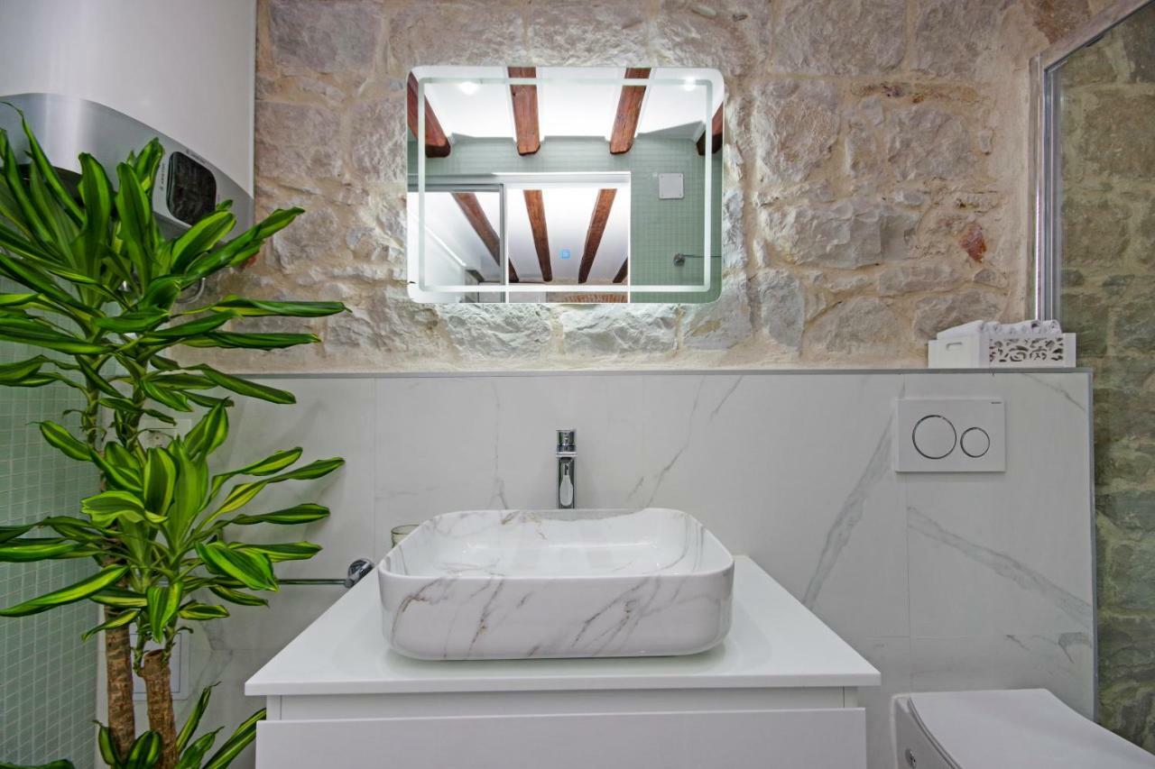Bonbon Old Town Private En-Suite Room Split Buitenkant foto